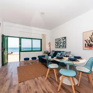 Luxury Sea Front V Apartment